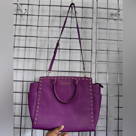 Michael‎ Kors Selma Stud Purse  Color Pomegranate Women's Bag - Picture 1 of 16